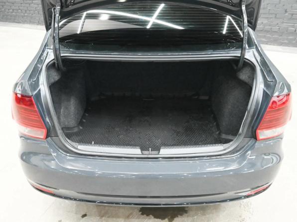Volkswagen Polo V Рестайлинг с пробегом 2017 года, цена 1 240 000 рублей, 75550 км, седан, Автокод Объявления