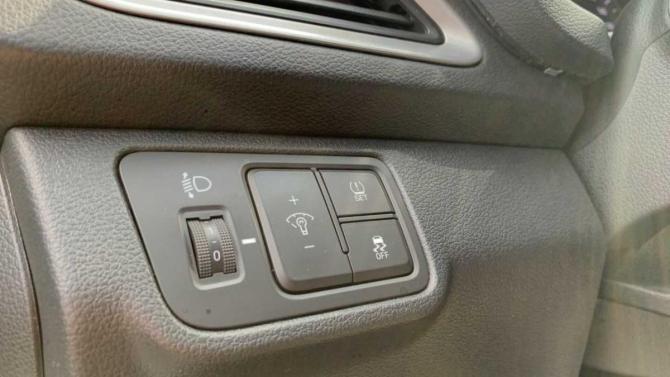 Hyundai Solaris I Рестайлинг с пробегом 2017 года, цена 1 050 000 рублей, 184669 км, седан, Автокод Объявления