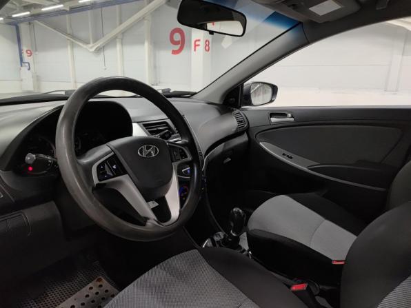 Hyundai Solaris I с пробегом 2014 года, цена 670 000 рублей, 193921 км, хэтчбек, Автокод Объявления