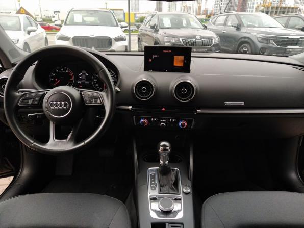 Audi A3 III (8V) Рестайлинг с пробегом 2018 года, цена 2 000 000 рублей, 103000 км, седан, Автокод Объявления