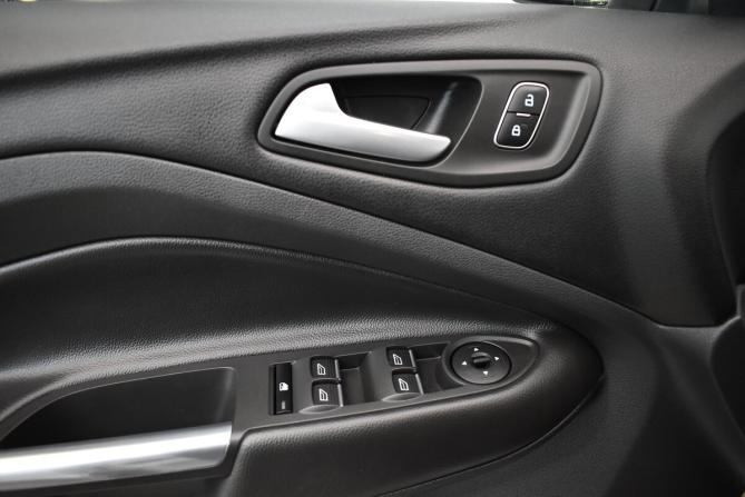 Ford Kuga II Рестайлинг с пробегом 2018 года, цена 1 675 000 рублей, 140486 км, внедорожник, Автокод Объявления