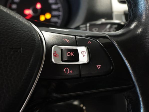 Volkswagen Polo V Рестайлинг с пробегом 2018 года, цена 1 085 000 рублей, 97469 км, седан, Автокод Объявления