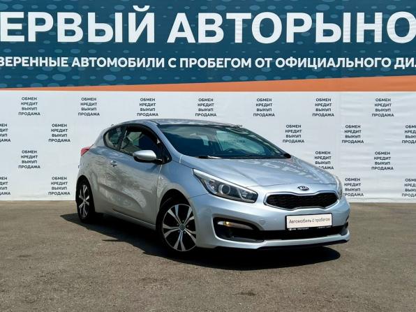 Kia Ceed II Рестайлинг с пробегом 2017 года, цена 1 065 000 рублей, 174000 км, хэтчбек, Автокод Объявления
