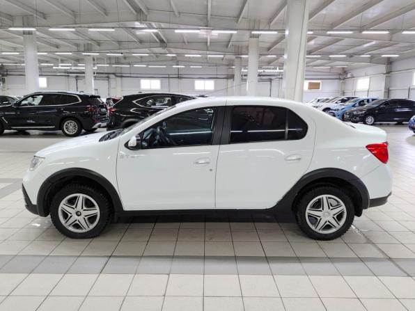 Renault Logan II Рестайлинг с пробегом 2018 года, цена 915 000 рублей, 144130 км, седан, Автокод Объявления