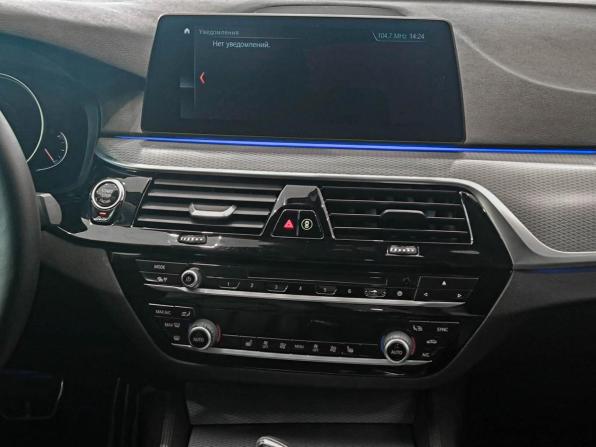 BMW 5 серии VII (G30/G31/G38) с пробегом 2018 года, цена 2 750 000 рублей, 221300 км, седан, Автокод Объявления