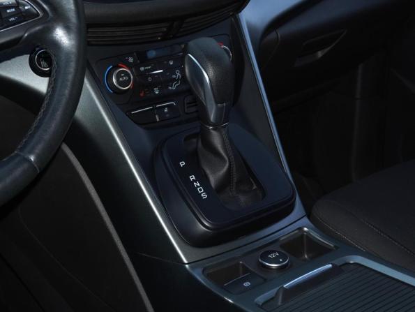 Ford Kuga II Рестайлинг с пробегом 2017 года, цена 1 548 000 рублей, 137768 км, внедорожник, Автокод Объявления