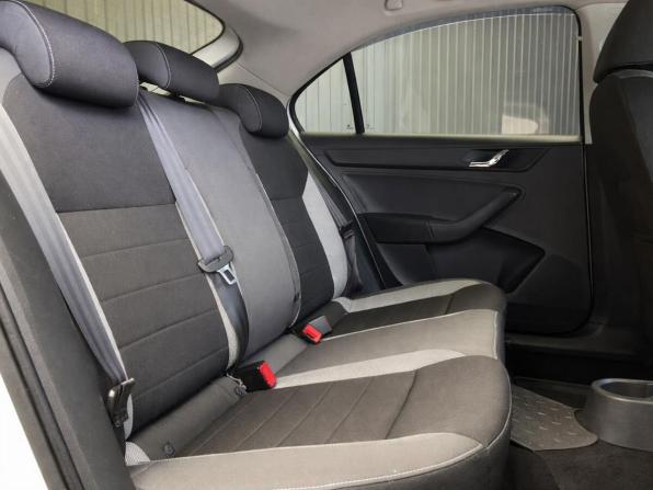 Skoda Rapid I с пробегом 2016 года, цена 1 057 000 рублей, 144544 км, лифтбек, Автокод Объявления