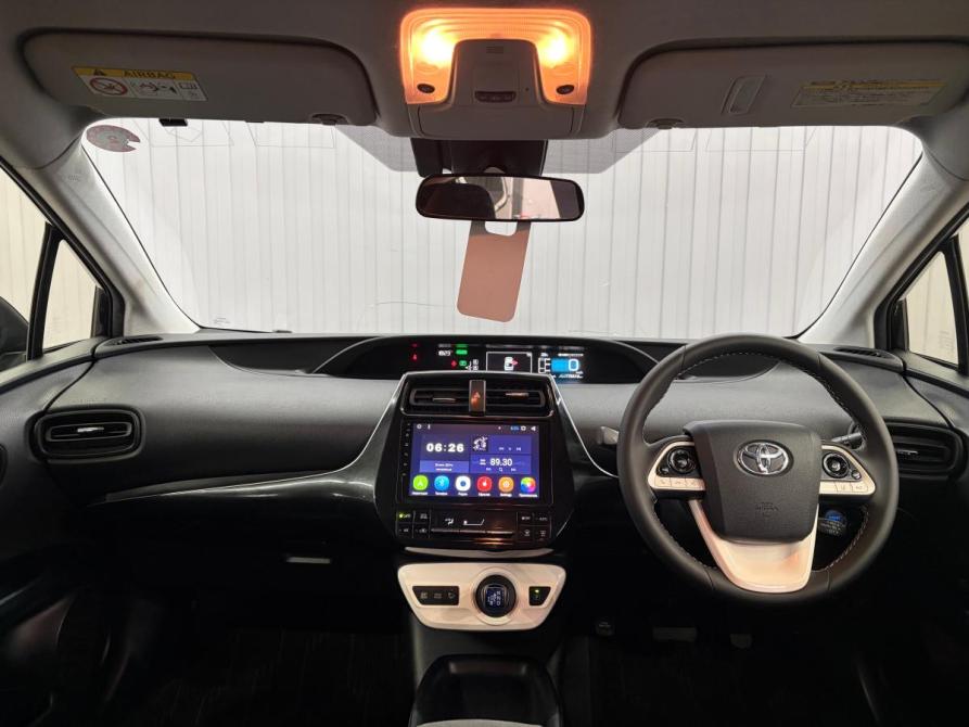 Toyota Prius IV (XW50) Краснодар  - изображение 9
