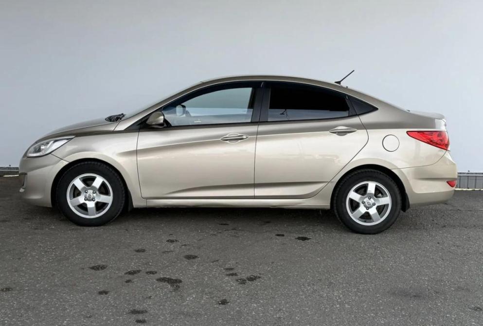 Hyundai Solaris I Киров  - изображение 9