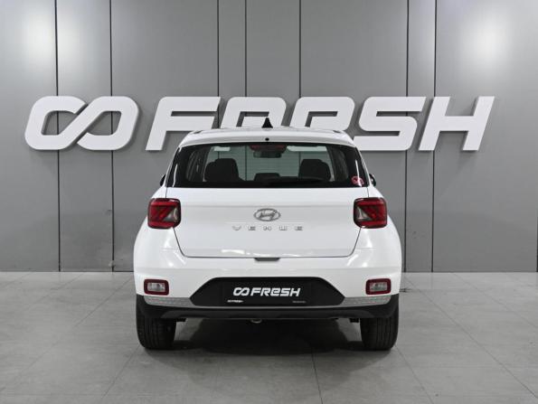Hyundai Venue I с пробегом 2021 года, цена 1 879 000 рублей, 65437 км, внедорожник, Автокод Объявления