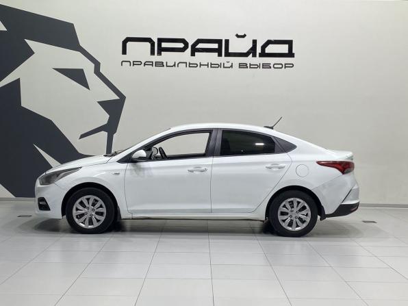Hyundai Solaris II с пробегом 2018 года, цена 1 099 900 рублей, 130000 км, седан, Автокод Объявления