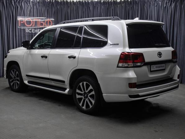 Toyota Land Cruiser 200 Series Рестайлинг 2 с пробегом 2018 года, цена 6 198 000 рублей, 181226 км, внедорожник, Автокод Объявления