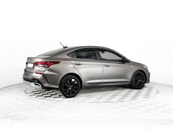 Hyundai Solaris II с пробегом 2019 года, цена 1 310 000 рублей, 106071 км, седан, Автокод Объявления
