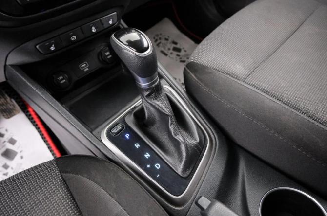 Hyundai Solaris II с пробегом 2019 года, цена 1 499 000 рублей, 44000 км, седан, Автокод Объявления