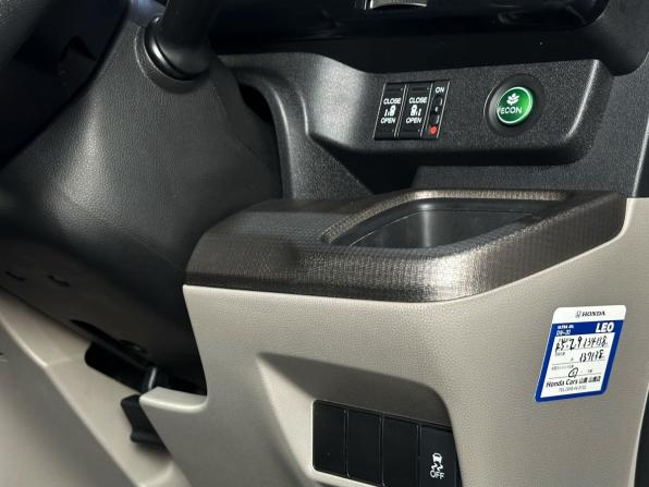 Honda Stepwgn V с пробегом 2015 года, цена 1 550 000 рублей, 215733 км, минивэн, Автокод Объявления
