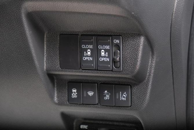 Honda Freed II с пробегом 2018 года, цена 1 499 000 рублей, 158000 км, компактвэн, Автокод Объявления