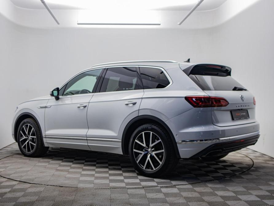 Volkswagen Touareg III Москва  - изображение 3