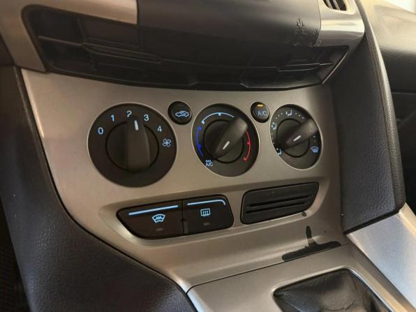 Ford Focus III с пробегом 2013 года, цена 760 000 рублей, 171511 км, седан, Автокод Объявления