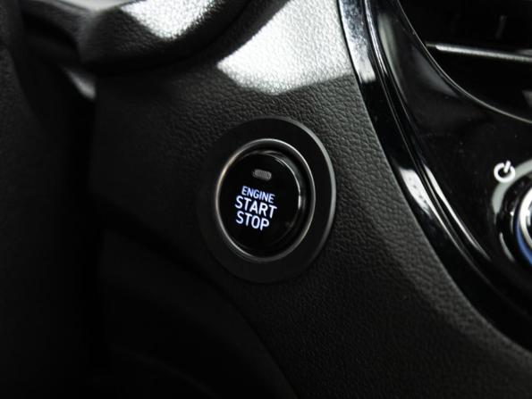 Hyundai Solaris II Рестайлинг с пробегом 2021 года, цена 1 598 960 рублей, 93038 км, седан, Автокод Объявления