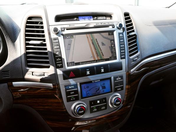 Hyundai Santa Fe II Рестайлинг с пробегом 2012 года, цена 1 610 000 рублей, 145000 км, внедорожник, Автокод Объявления
