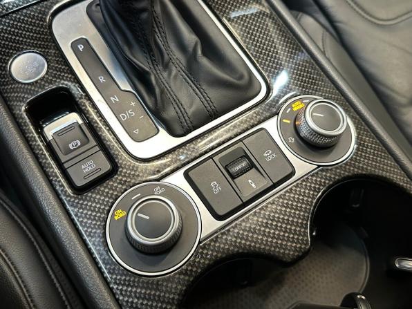 Volkswagen Touareg II Рестайлинг с пробегом 2015 года, цена 2 470 000 рублей, 179332 км, внедорожник, Автокод Объявления