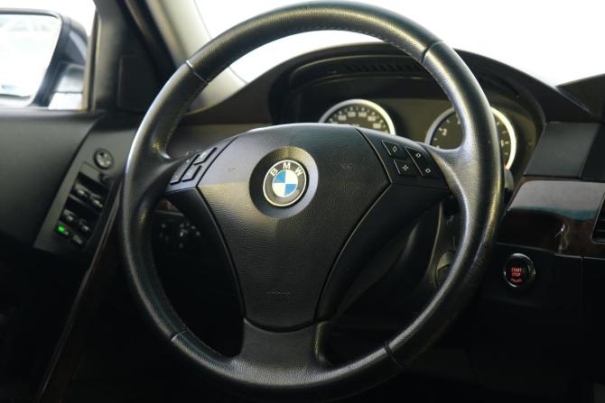 BMW 5 серии V (E60/E61) с пробегом 2006 года, цена 1 279 000 рублей, 302000 км, седан, Автокод Объявления