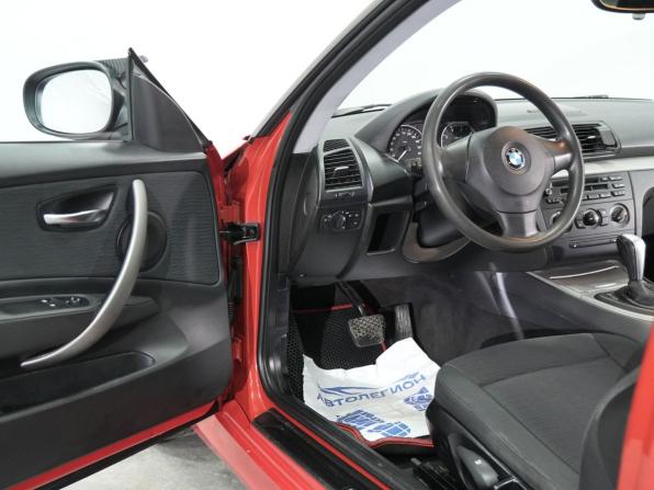 BMW 1 серии I (E81/E82/E87/E88) Рестайлинг с пробегом 2011 года, цена 780 000 рублей, 258000 км, хэтчбек, Автокод Объявления