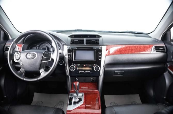 Toyota Camry VII (XV50) с пробегом 2013 года, цена 1 939 000 рублей, 187456 км, седан, Автокод Объявления