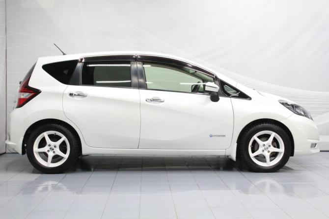 Nissan Note II Рестайлинг с пробегом 2017 года, цена 979 000 рублей, 172000 км, хэтчбек, Автокод Объявления