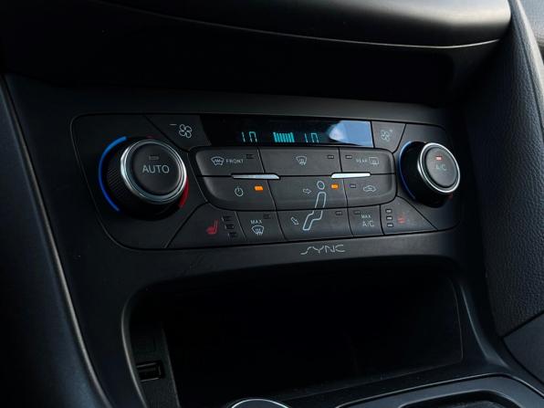 Ford Focus III Рестайлинг с пробегом 2018 года, цена 949 600 рублей, 176962 км, хэтчбек, Автокод Объявления