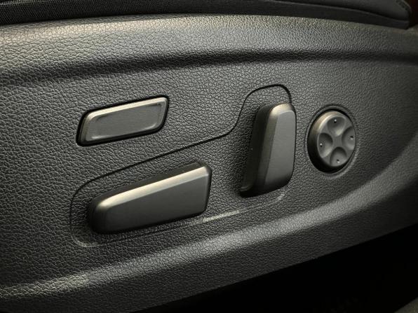 Hyundai Santa Fe IV Рестайлинг с пробегом 2022 года, цена 4 099 000 рублей, 72508 км, внедорожник, Автокод Объявления