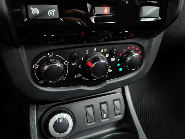 Renault Duster I Рестайлинг с пробегом 2018 года, цена 1 104 000 рублей, 182217 км, внедорожник, Автокод Объявления