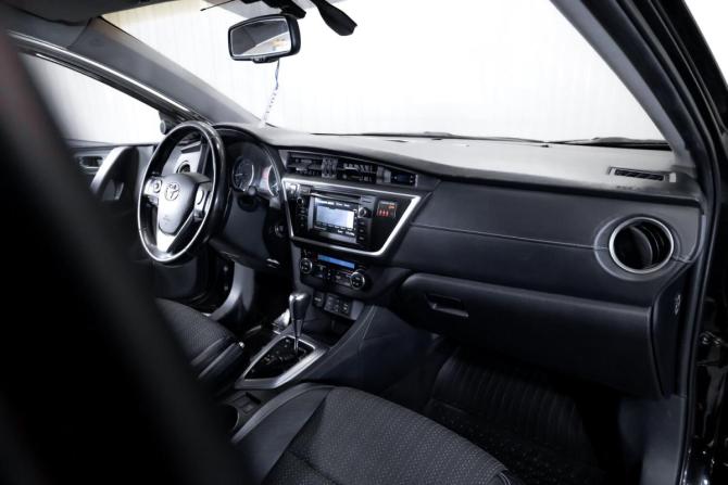 Toyota Auris II с пробегом 2013 года, цена 999 000 рублей, 215315 км, хэтчбек, Автокод Объявления