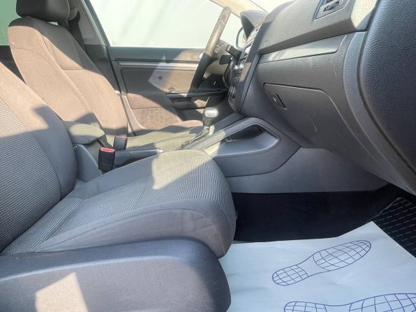 Volkswagen Jetta V с пробегом 2008 года, цена 370 000 рублей, 299003 км, седан, Автокод Объявления