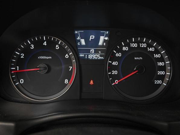 Hyundai Solaris I с пробегом 2012 года, цена 950 000 рублей, 118905 км, хэтчбек, Автокод Объявления