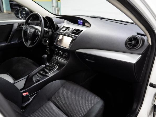 Mazda 3 II (BL) Рестайлинг с пробегом 2013 года, цена 990 000 рублей, 165787 км, седан, Автокод Объявления