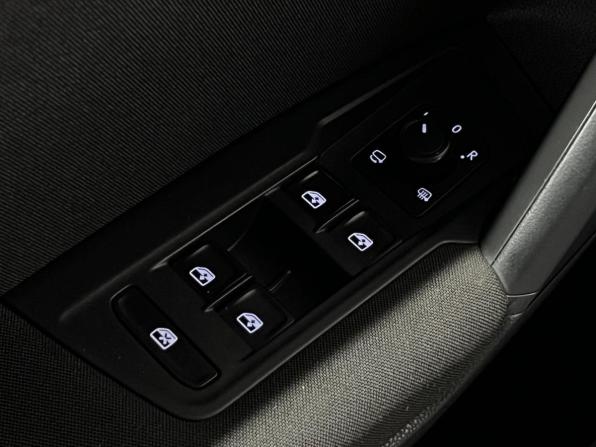 Volkswagen Tiguan II с пробегом 2019 года, цена 2 275 000 рублей, 232962 км, внедорожник, Автокод Объявления