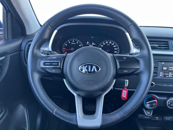 Kia Rio IV Рестайлинг с пробегом 2021 года, цена 1 650 000 рублей, 98000 км, хэтчбек, Автокод Объявления