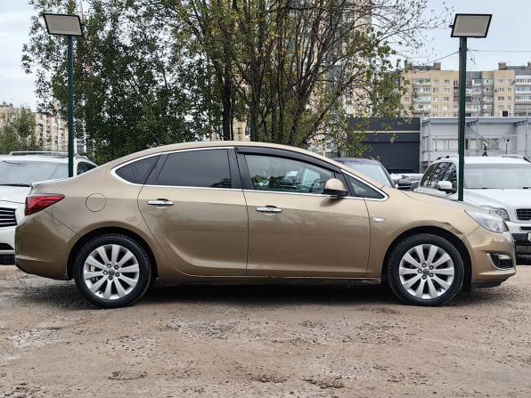 Opel Astra J Рестайлинг с пробегом 2013 года, цена 559 000 рублей, 288910 км, седан, Автокод Объявления