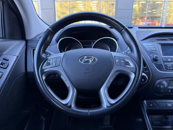 Hyundai ix35 I Рестайлинг с пробегом 2013 года, цена 1 299 000 рублей, 143479 км, внедорожник, Автокод Объявления