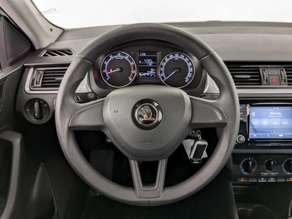 Skoda Rapid I Рестайлинг с пробегом 2018 года, цена 1 100 000 рублей, 91580 км, лифтбек, Автокод Объявления