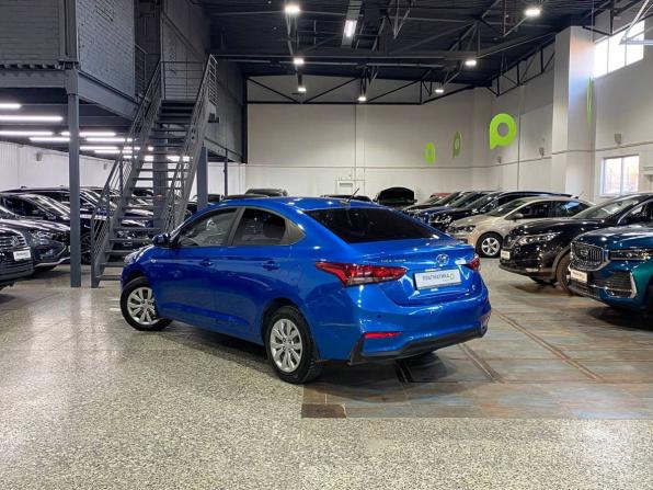 Hyundai Solaris II с пробегом 2017 года, цена 1 079 000 рублей, 139437 км, седан, Автокод Объявления