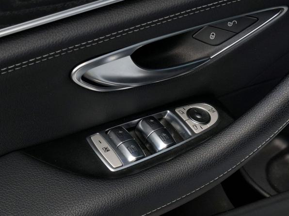 Mercedes-Benz E-Класс V (W213 S213 C238) Рестайлинг с пробегом 2020 года, цена 4 250 000 рублей, 49873 км, седан, Автокод Объявления