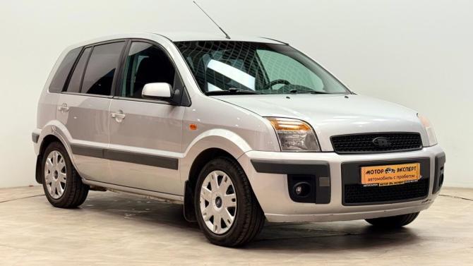 Ford Fusion I Рестайлинг с пробегом 2008 года, цена 350 000 рублей, 233772 км, хэтчбек, Автокод Объявления