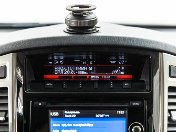 Mitsubishi Pajero IV Рестайлинг 2 с пробегом 2018 года, цена 3 758 000 рублей, 23652 км, внедорожник, Автокод Объявления