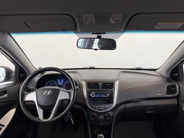 Hyundai Solaris I с пробегом 2013 года, цена 710 000 рублей, 140255 км, седан, Автокод Объявления