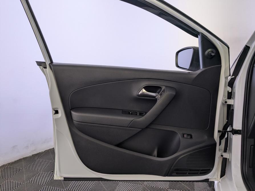 Volkswagen Polo V Рестайлинг Москва  - изображение 19