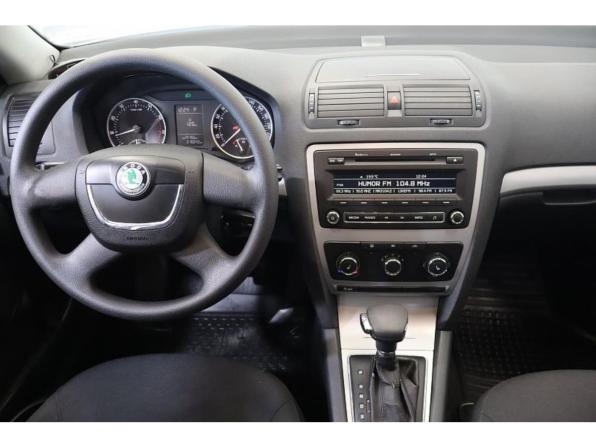 Skoda Octavia II (A5) Рестайлинг с пробегом 2013 года, цена 930 000 рублей, 216050 км, лифтбек, Автокод Объявления