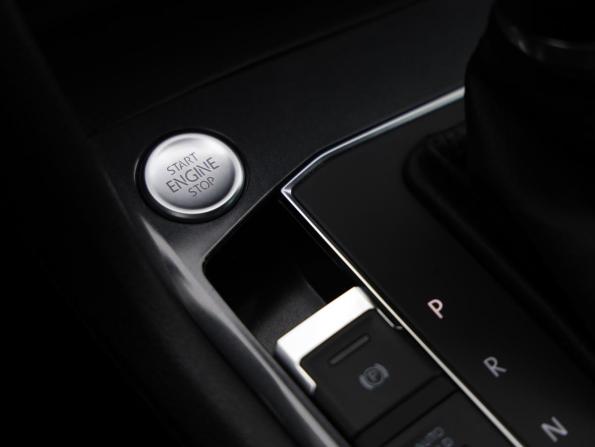 Volkswagen Tiguan II с пробегом 2018 года, цена 2 199 777 рублей, 77000 км, внедорожник, Автокод Объявления