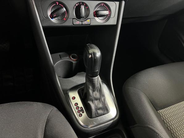 Volkswagen Polo V с пробегом 2014 года, цена 759 000 рублей, 204650 км, седан, Автокод Объявления